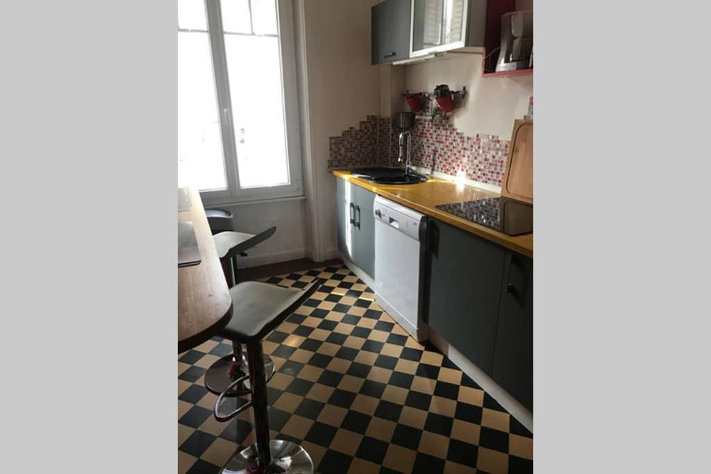 Appartement Spacieux Limoges Centre Garage Wifi 외부 사진